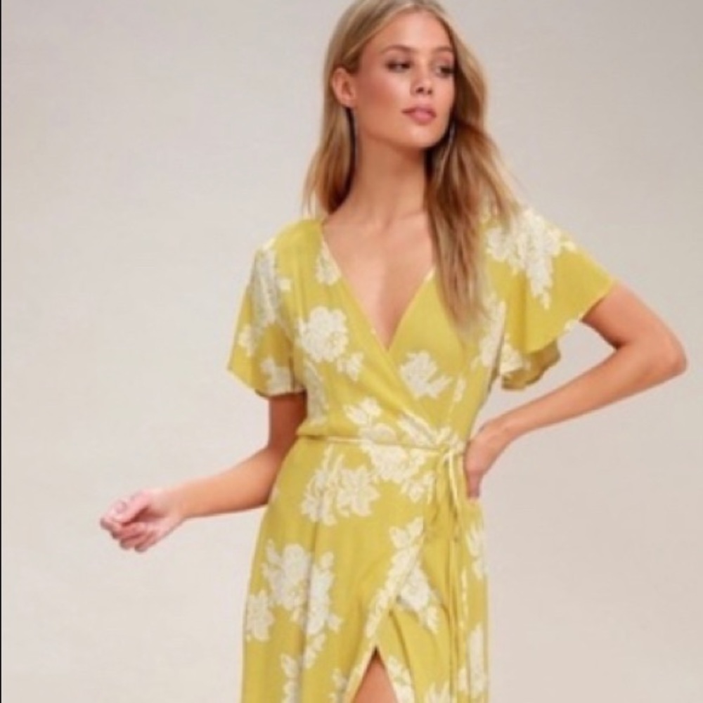 Lulus new with tags,long wrap floral yellow dress